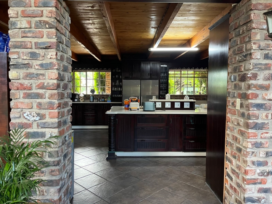 6 Bedroom Property for Sale in Bainsvlei Free State